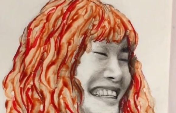 美术生的奇思妙想：用番茄酱画毛毛姐，变成一幅有味道的创意作品