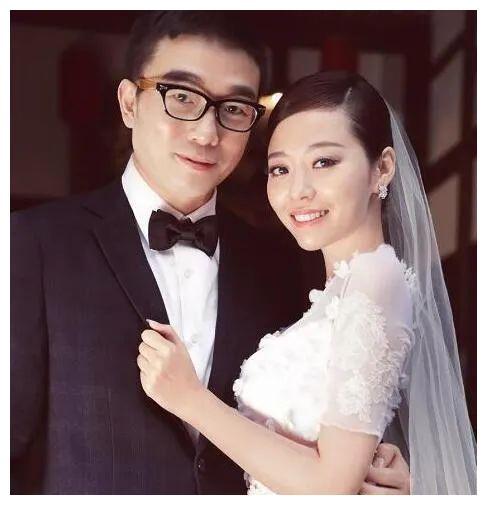 把张靓颖当“人肉提款机”被“逼婚”，情断两年后，冯轲现状如何