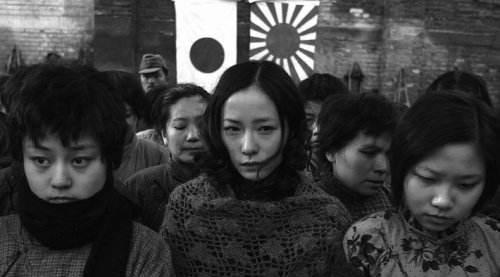 南京大屠杀时，日军为何在寺庙奸污妇女？日军日记中找到答案