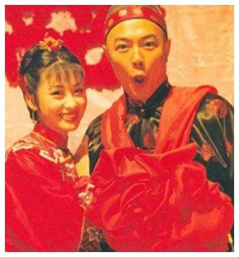 曾和吴京传绯闻，与张铁林同居多年，终嫁大23岁香港巨星