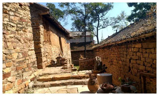 洛阳新安：隐在大山中的古村落，因石而居因寺得名，最大年岁586