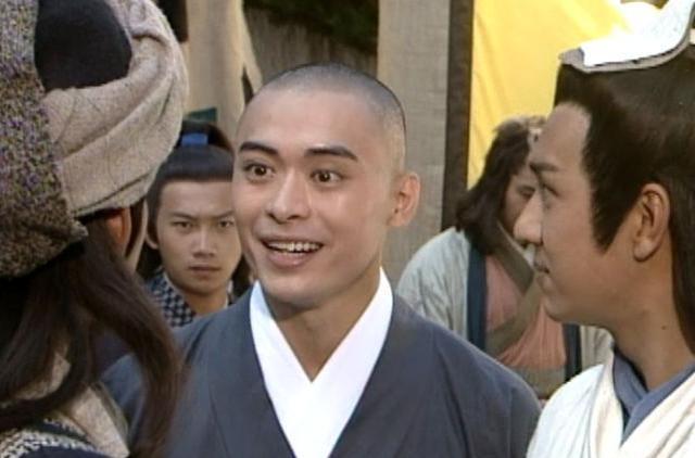 《天龙八部》武林大会，乔峰看透3个人，2个真朋友，1个真小人！