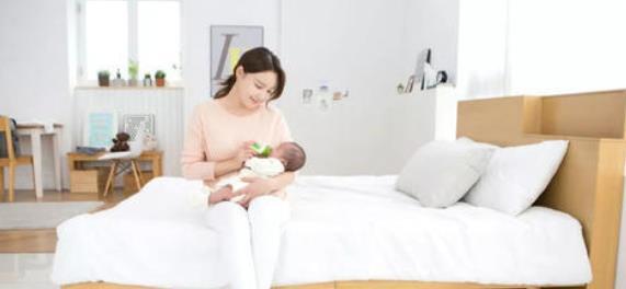 宝宝的以下几个行为，说明了妈妈的奶水质量低，要尽快想办法改善