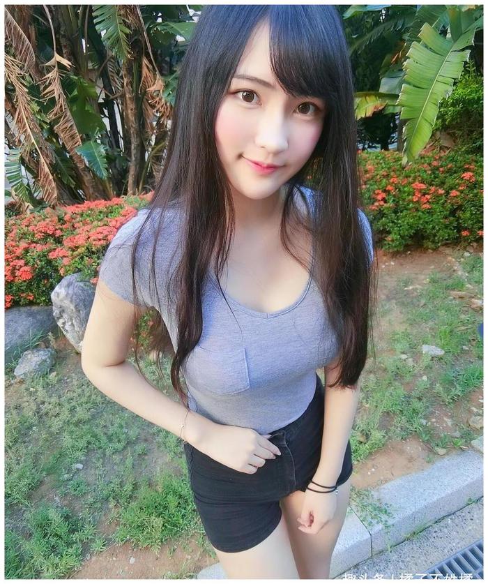 台湾美女性感自拍写真