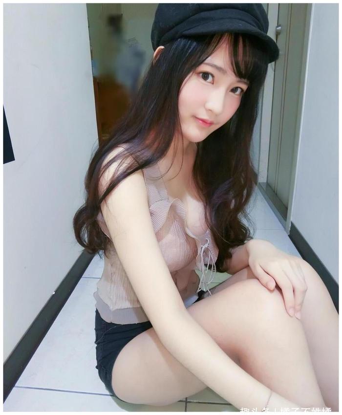 台湾美女性感自拍写真