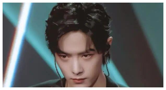 肖战“绯闻”金主王力威竟然是陈道明女婿，实力雄厚难怪肖战能火