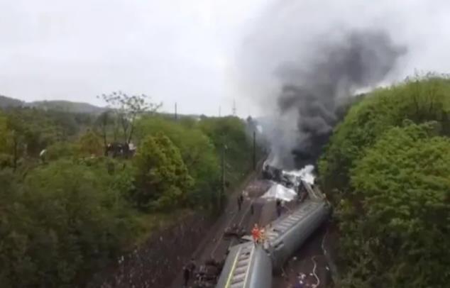 湖南火车侧翻事故，伤亡惨重，事故原因引起高度重视