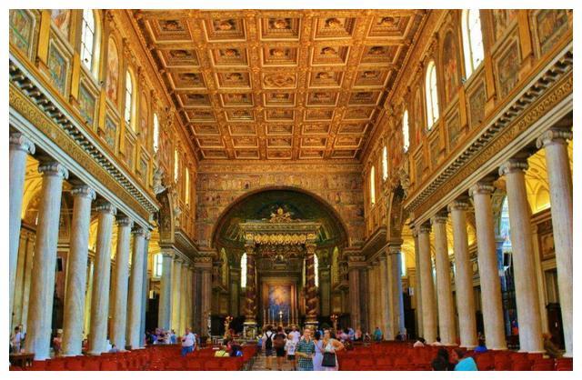 全球最“豪华”的大教堂，使用25吨黄金装饰，却成了埋骨之地
