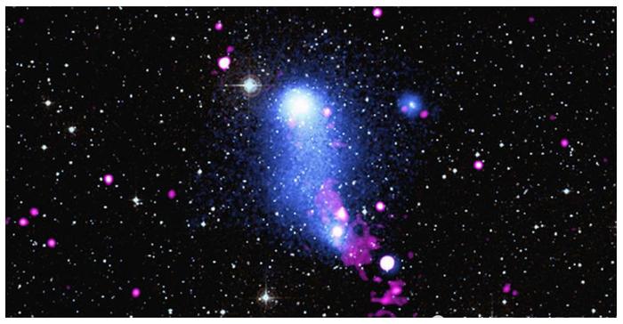 虚无横跨1.5亿光年！孤独的星系只是宇宙空间里的一抹“闪光”