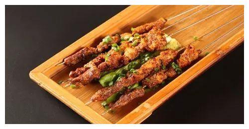 炒羊肉用哪个部位的肉好？羊肉串、扒羊肉呢？这篇文章告诉你