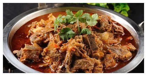 炒羊肉用哪个部位的肉好？羊肉串、扒羊肉呢？这篇文章告诉你