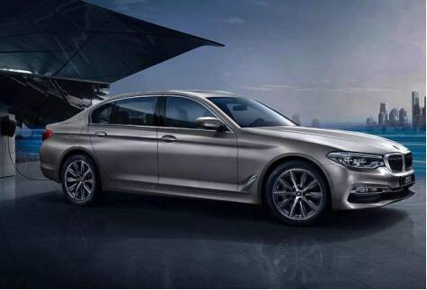 BMW 5系插电式混合动力里程升级版智领启航