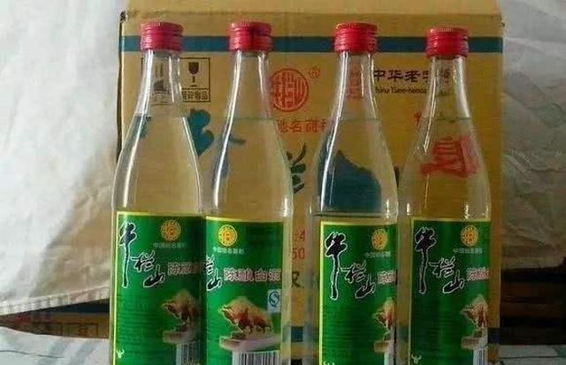 这5款白酒只因包装不够高档，才被摆在货架底层，口感不输茅五剑