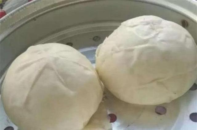 南方人去北方男友家吃饭,端起碗吃饭的瞬间,感受到长辈的嫌弃