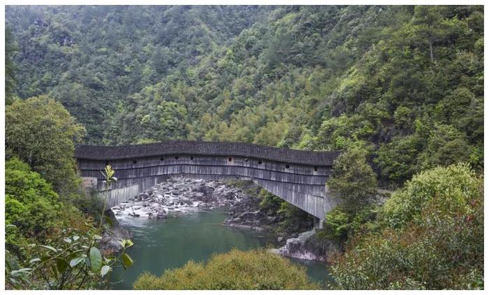 福建宁德这处地，54公里的高速耗费46亿建成通车，却很少人去旅游