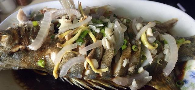 松子鳜鱼，鲜香美味，各种维生素矿物质丰富值得品尝