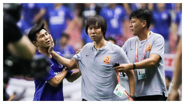 武磊确诊后，中国足球再迎1不利消息，球迷：这下麻烦了！