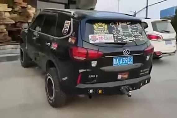 车迷爆改大通D90硬派越野风格完美诠释！