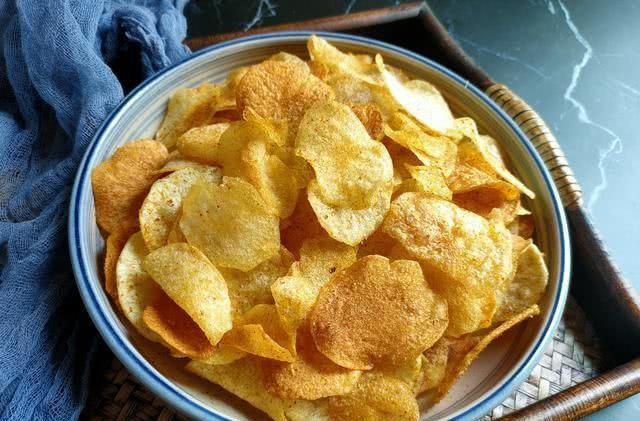 清爽夏日必备：凉拌土豆片的制作秘籍