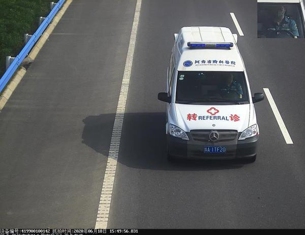 河南高速交警：19台救护车司机不系安全带被集中曝光