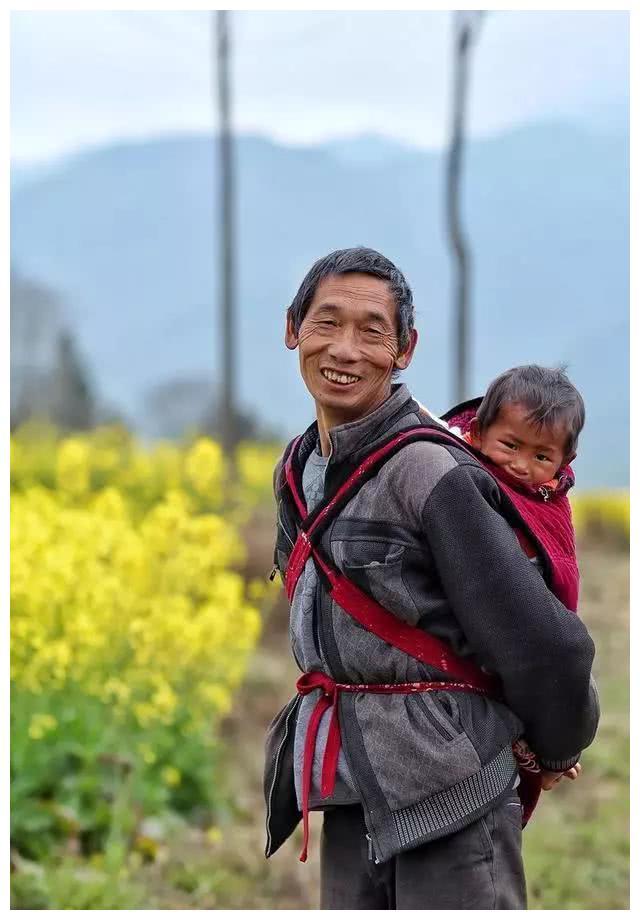 在云南的这个极边小镇，是高黎贡山环抱下的“花园盆地”，太美！