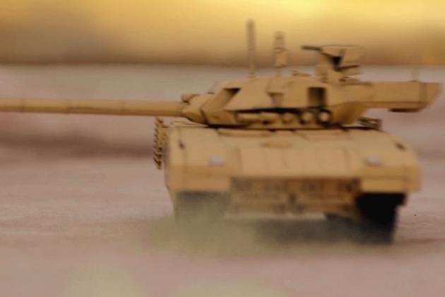 辟谣！网上疯传T14坦克战场照，叙政府军荷枪实弹合影，全是假的