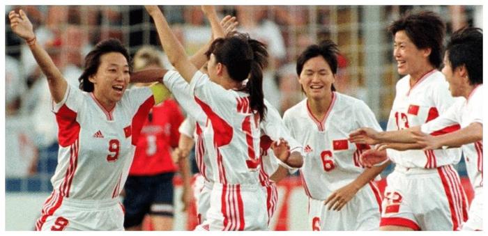 亚足联头条：历史最强90年代中国女足，曾21球狂胜菲律宾