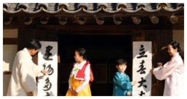 中国百姓称印度人“阿三”，韩国人为“棒子”，那他们怎么称呼中