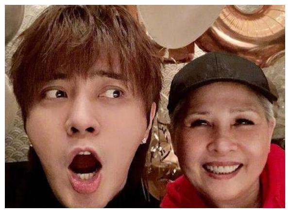 罗志祥妈妈责怪周扬青，称对方不给儿子活路 ，网友：慈母多败儿