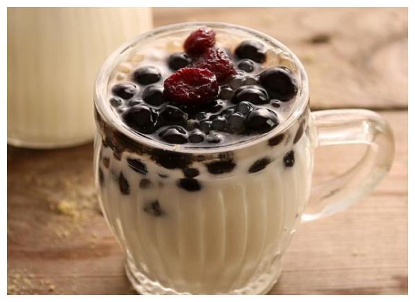 早餐喝牛奶，不如再加上这两步，就能喝到一杯真正的珍珠奶茶了