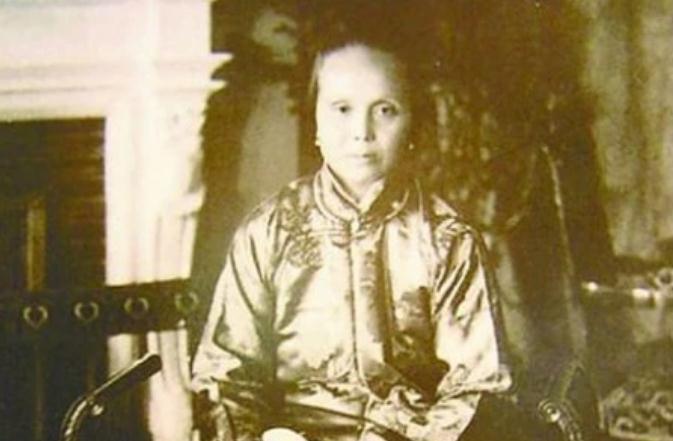 孙中山要娶宋庆龄,写信和妻子离婚,妻子回一个字,却堪比万言书