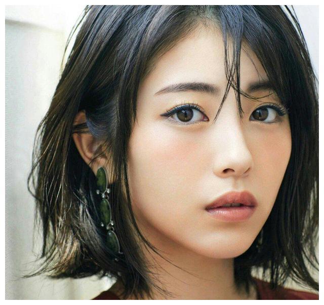 日本清纯气质女星滨边美波 被称日本最美面孔 日本娱乐界新秀
