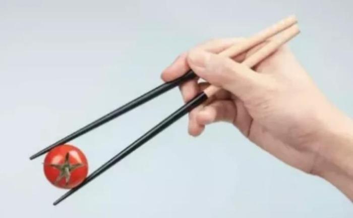 心理测试：你用的是哪种拿筷子方式？测你最终会嫁给什么样的男人