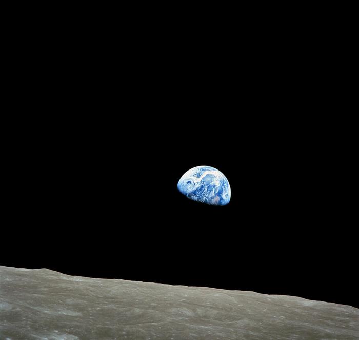 从月球上眺望地球，人为什么会感到恐惧？