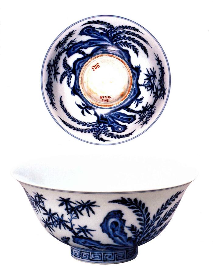 中国陶瓷文化，明代永乐时期，最受人称道的青花缠枝莲纹压手杯