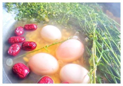 天然消炎药，荠菜赛仙丹，不包饺子煮鸡蛋，错过等一年