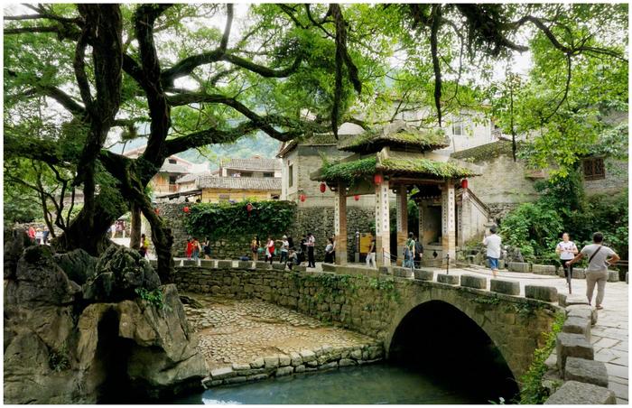 藏在广西的千年古镇，我国“十大古镇”中位列第一，距桂林40公里