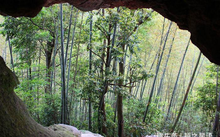 徐霞客曾游历四明山，游记却从宁海开篇，写到了四窗岩