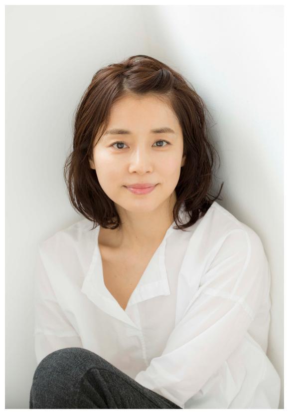 日本51岁气质美熟女石田百合子 日本网民心中的最美中年女性