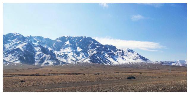 翻山去赛里木湖遇大风，十三公里差不多推了六个小时