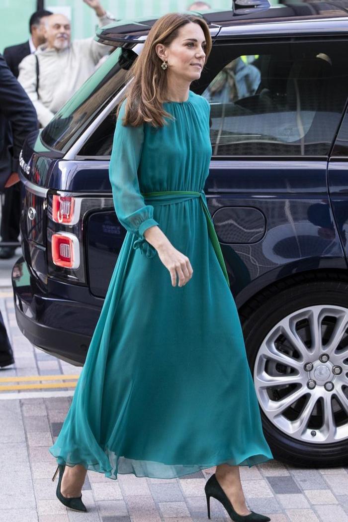 凯特王妃穿裙装真高雅，精致优雅时髦大气，气质出众又有韵味