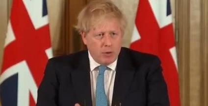 英国首相确诊新冠，女主持人宣布时偷笑，首相看到会有什么感受？