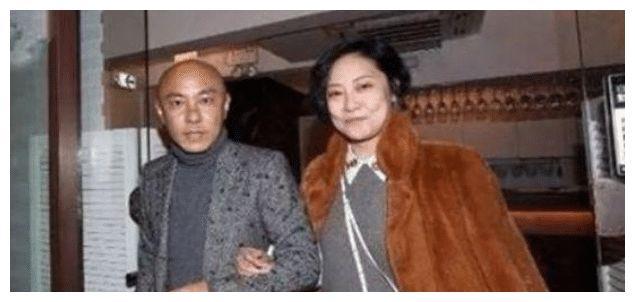 她是“小鱼儿”的妻子，为怀孕排卵针变成了胖子，如今完美逆袭！