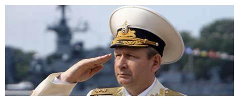 俄罗斯海军中将，波罗的海舰队司令，获得过一枚高贵的勋章