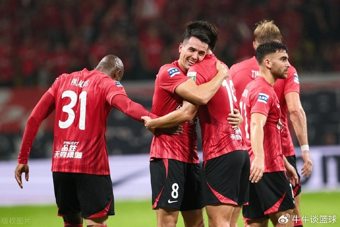 3-1，成都蓉城成冠军判官，武磊单刀又瞄门将，11分钟补时也无用