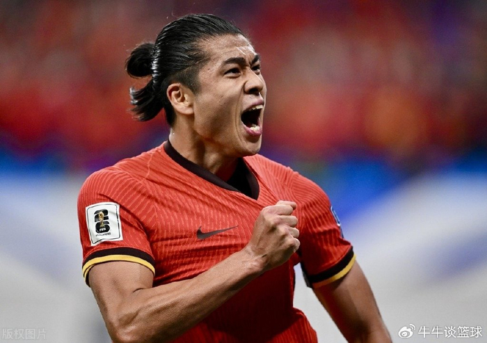 2-1，68年不败，伊万保住帅位，张玉宁：我荷甲出来专打荷甲后防