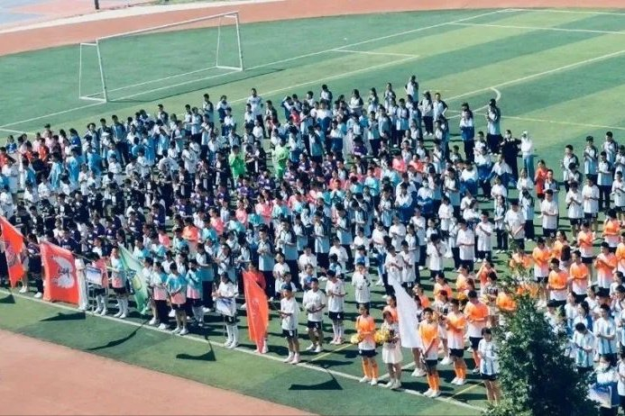 包头市第四十八中学——绿茵点燃梦想，拼搏铸就辉煌