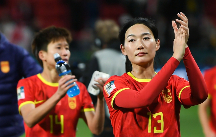 留洋回归潮，众女足国脚宣布结束留洋，回国踢全运会，杨莉娜感慨