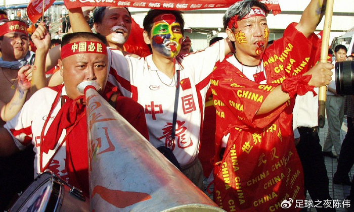 沙特VS日本：亚洲之王面临挑战，两虎相争，结果对国足有利