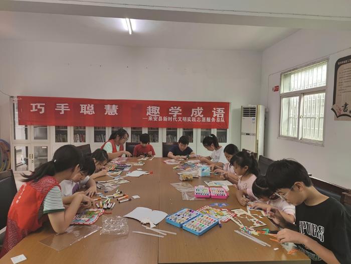 坐什么什么地成语疯狂猜成语_看图猜成语坐位地铁轨道玩家首曝答案(2)